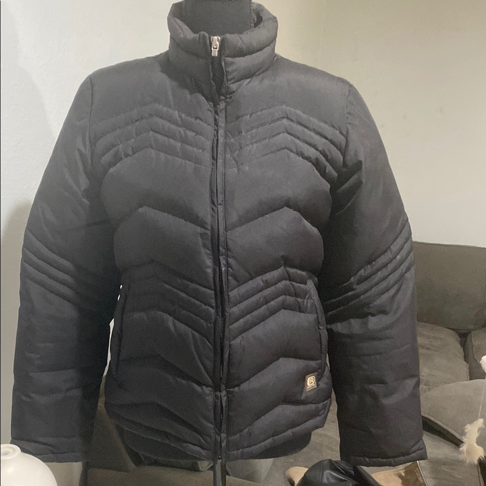 Kenneth Cole Reaction Black Puffer Jacket with High Collar and Quilted Design